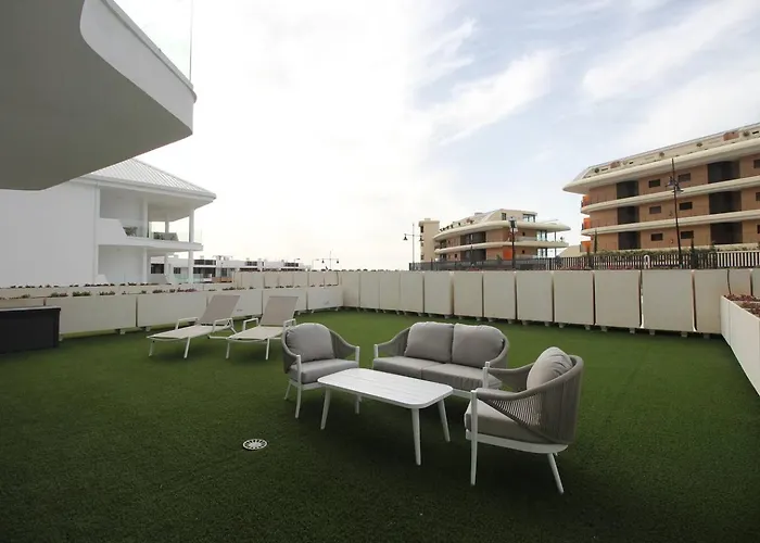 Happy Travel Lomas Higueron 2 Fuengirola